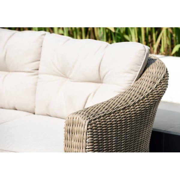 Utegruppe St. Trpoez - naturfarget kunstrotting Utegruppe St. Trpoez - naturfarget kunstrotting