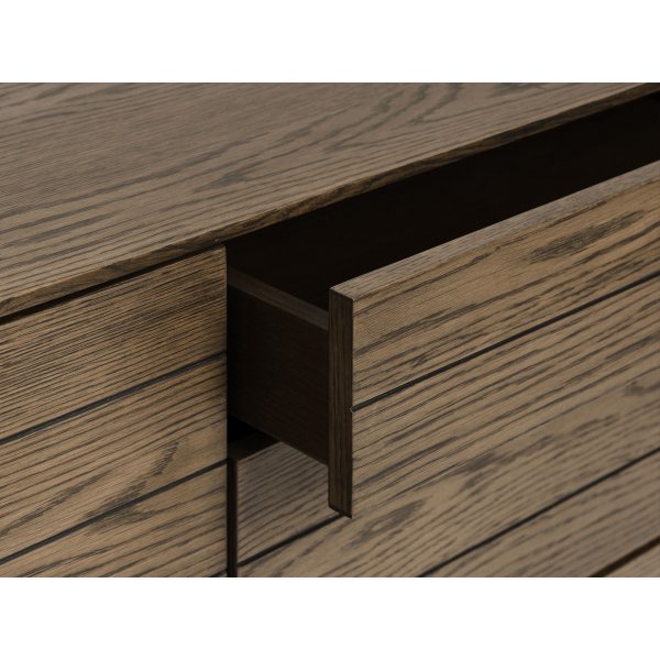 Inez skjenk i brunoljet eik - 180 cm bred Inez skjenk i brunoljet eik - 180 cm bred