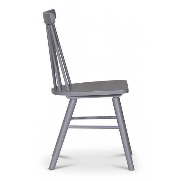 Cleo spisegruppe, rundt bord 110 cm, inkludert 4 stk. grå Orust pinnestoler - mørk eikefiner Cleo spisegruppe, rundt bord 110 cm, inkludert 4 stk. grå Orust pinnestoler - mørk eikefiner