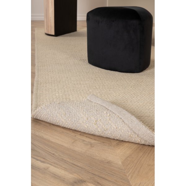 Hilding ullteppe - Kremhvit Hilding ullteppe - Kremhvit