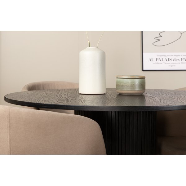 Bianca Spisesett rundt sort spisebord med 4 Berit beige stoler Bianca Spisesett rundt sort spisebord med 4 Berit beige stoler