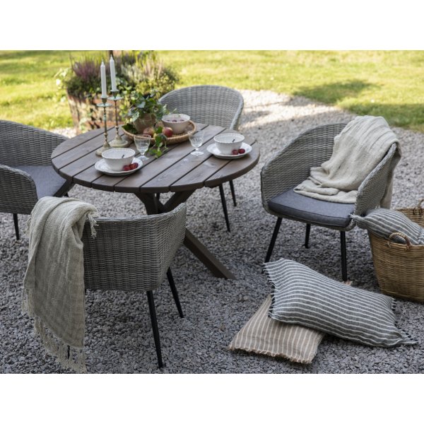 Stol med pute for utendørs bruk Stol med pute for utendørs bruk