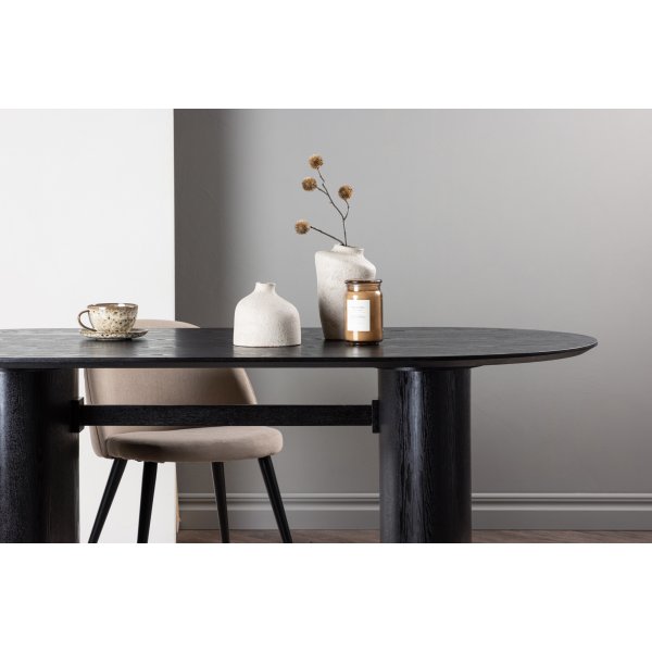 Isolde spisebord 180 x 90 cm - Sort Isolde spisebord 180 x 90 cm - Sort