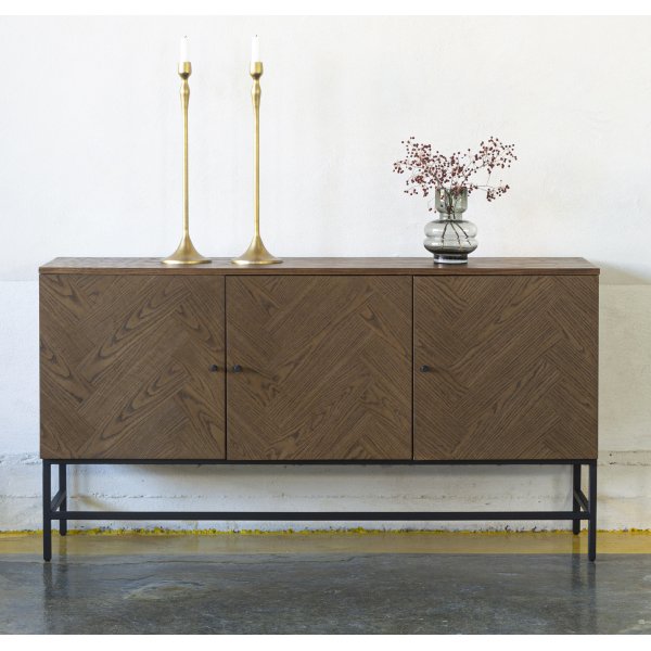 Edge 3.0 skjenk - Brunfarget sildbein Edge 3.0 skjenk - Brunfarget sildbein