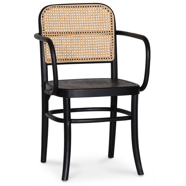 Omni spisegruppe, rundt spisebord Ø130 cm inkludert 4 stk. Nemis sorte karmstoler - Whitewash Omni spisegruppe, rundt spisebord Ø130 cm inkludert 4 stk. Nemis sorte karmstoler - Whitewash