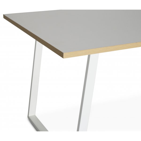 Edge 3.0 Spisebord 240x90 cm - Hvitt høytrykkslaminat (HPL) Edge 3.0 Spisebord 240x90 cm - Hvitt høytrykkslaminat (HPL)