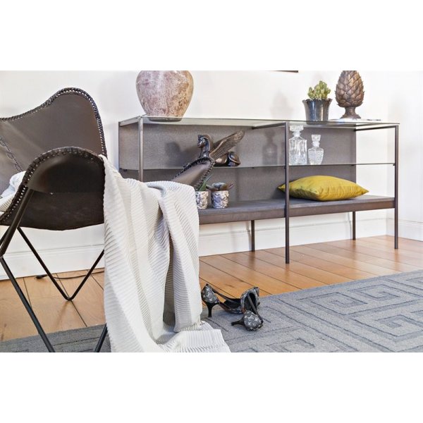 Fiona skjenk B160 cm - Svart / Glass Fiona skjenk B160 cm - Svart / Glass