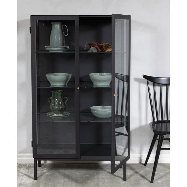 Cliff vitrineskap i metall (highboard) - Svart / Klarglass Cliff vitrineskap i metall (highboard) - Svart / Klarglass