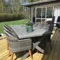 Kundebilde Oxford utendørs spisegruppe: grått bord 220 cm, inkludert 6 stk. Valetta lenestoler i grå kunstrotting