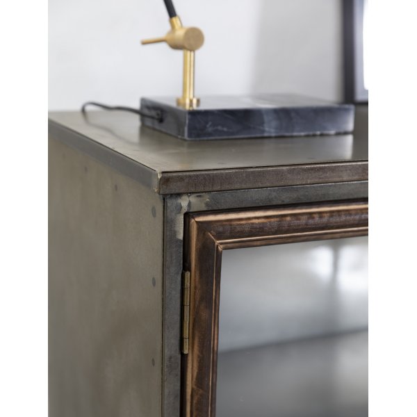 Industry Vitrineskap i metall lav modell - Tre / Metall / Glass Industry Vitrineskap i metall lav modell - Tre / Metall / Glass