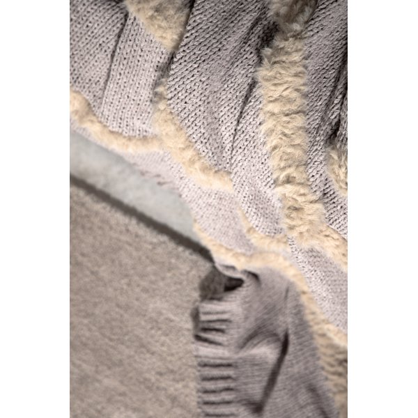 Tina pledd, 130x170 cm - Grå Tina pledd, 130x170 cm - Grå