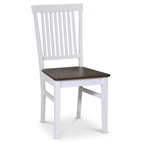 Skagen spisegruppe; klassisk spisebord 140x90 cm - Hvit / brunoljet eik med 4 skagen stoler (Ribber i ryggen) med brunoljet eike + 4.00 x Stolpute Skagen spisegruppe; klassisk spisebord 140x90 cm - Hvit / brunoljet eik med 4 skagen stoler (Ribber i ryggen) med brunoljet eike + 4.00 x Stolpute