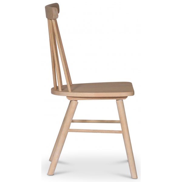 Nova spisegruppe, uttrekkbart spisebord Ø130-170 cm inkl. 4 stk. hvitoljede Orust pinnestoler - Svartbeiset eik Nova spisegruppe, uttrekkbart spisebord Ø130-170 cm inkl. 4 stk. hvitoljede Orust pinnestoler - Svartbeiset eik