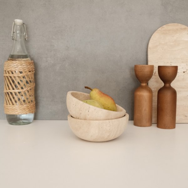Skåler i beige travertinmarmor - 2 stk Skåler i beige travertinmarmor - 2 stk
