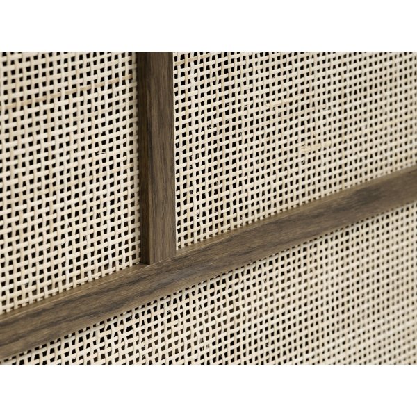 Yuma skjenk i rkt eik med rottingdetaljer, skyvedrer