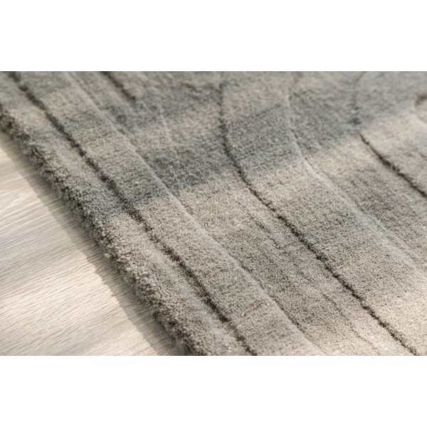 Nora matte firkantet 50 x 80 cm - Sølv Nora matte firkantet 50 x 80 cm - Sølv