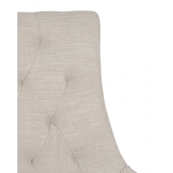 Spisegruppe: Lamier rundt spisebord + 4 Tuva beige stoler