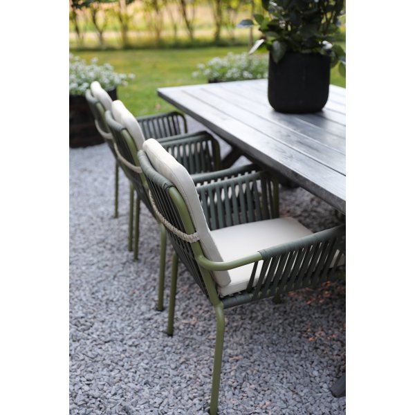 Oxford utendørs spisegruppe: grått bord 220 cm, inkludert 6 stk. Lincoln stablebare karmstoler grønn/beige Oxford utendørs spisegruppe: grått bord 220 cm, inkludert 6 stk. Lincoln stablebare karmstoler grønn/beige