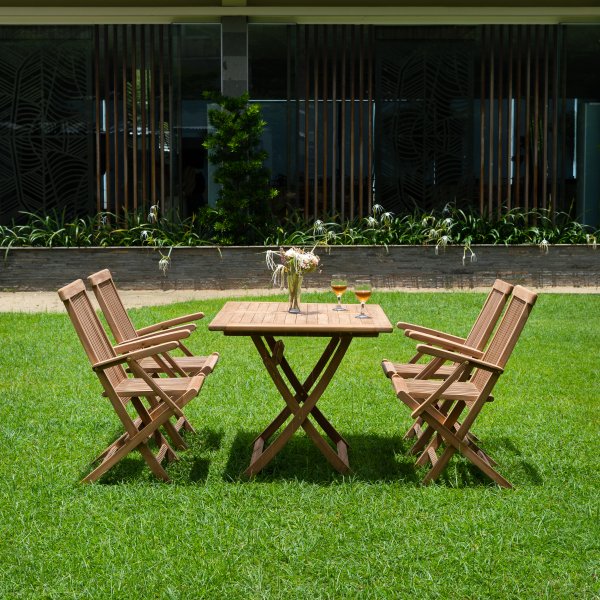 Saltö spisegruppe for uteplassen spisebord 120x70 cm med 4 stk. Saltö karmstoler - Teak Saltö spisegruppe for uteplassen spisebord 120x70 cm med 4 stk. Saltö karmstoler - Teak